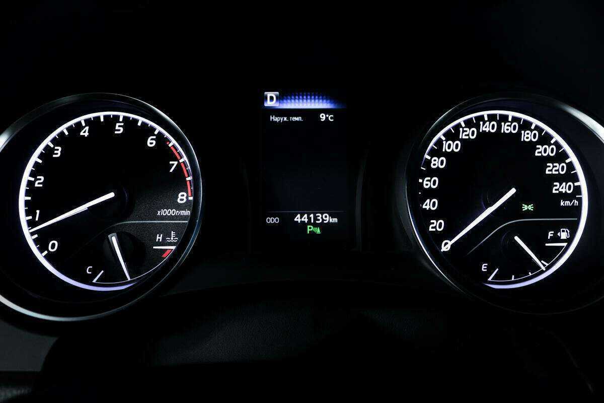 Купить Toyota Camry, 2018, 44 138 км.. Фото: #9