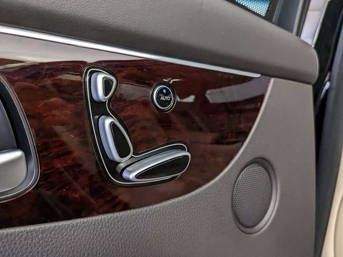 Купить Hyundai Equus, 2012, 99 017 км.. Фото: #20