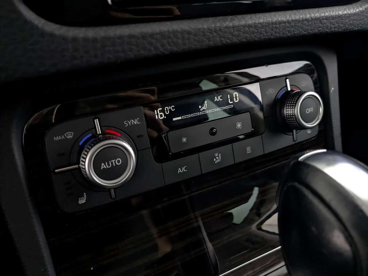 Купить Volkswagen Touareg, 2017, 111 483 км.. Фото: #19