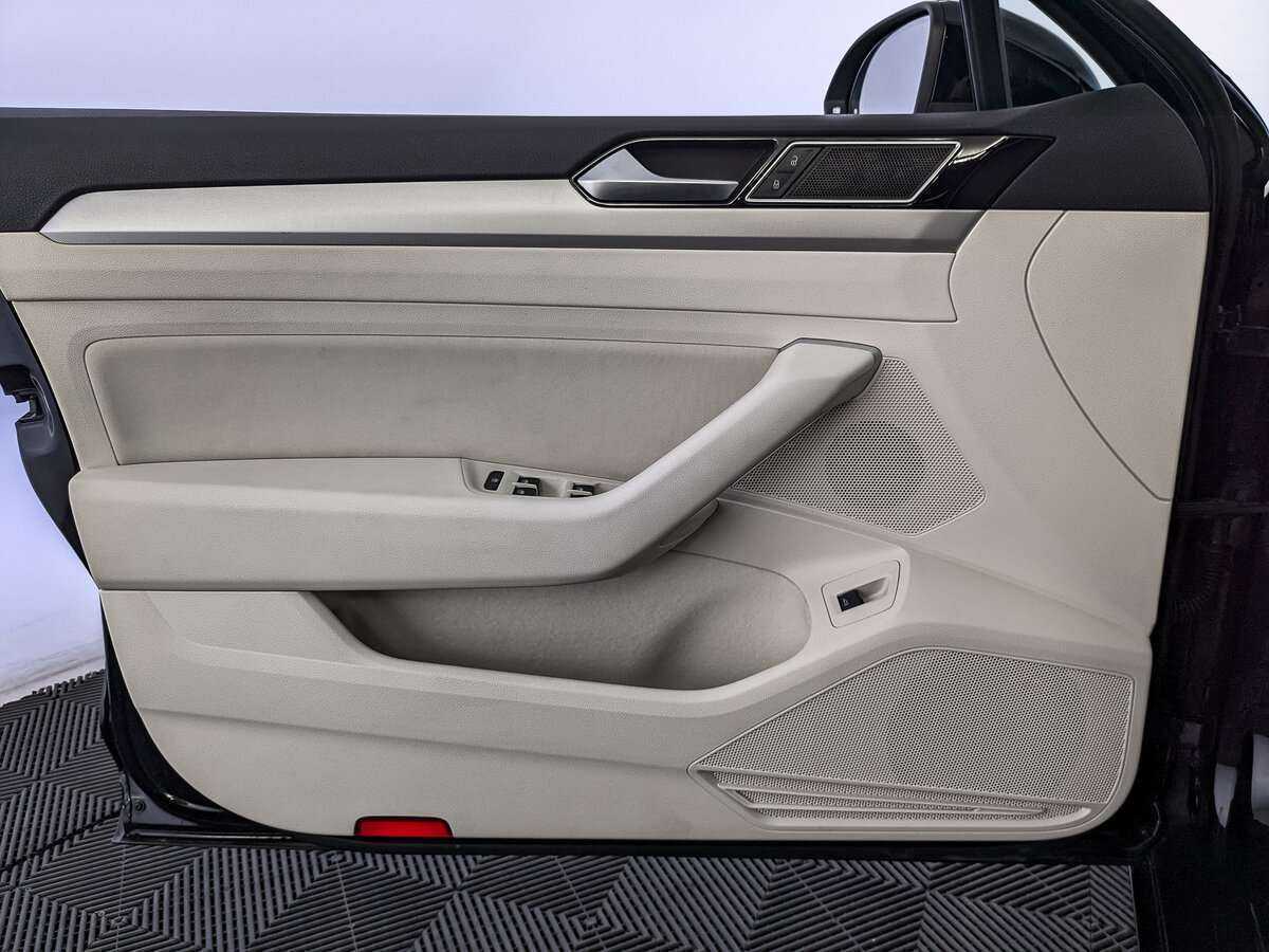 Купить Volkswagen Passat, 2018, 44 409 км.. Фото: #14