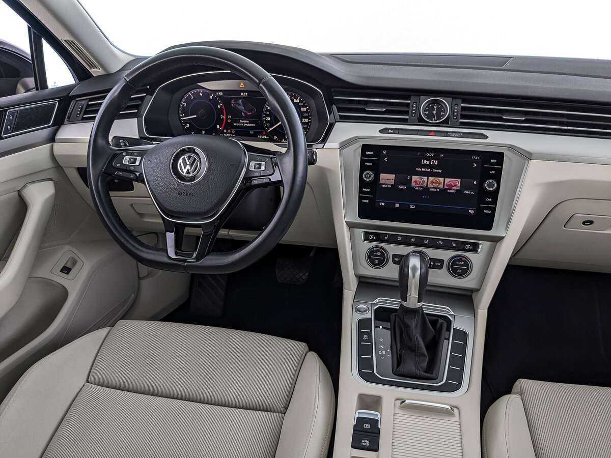 Купить Volkswagen Passat, 2018, 44 409 км.. Фото: #16