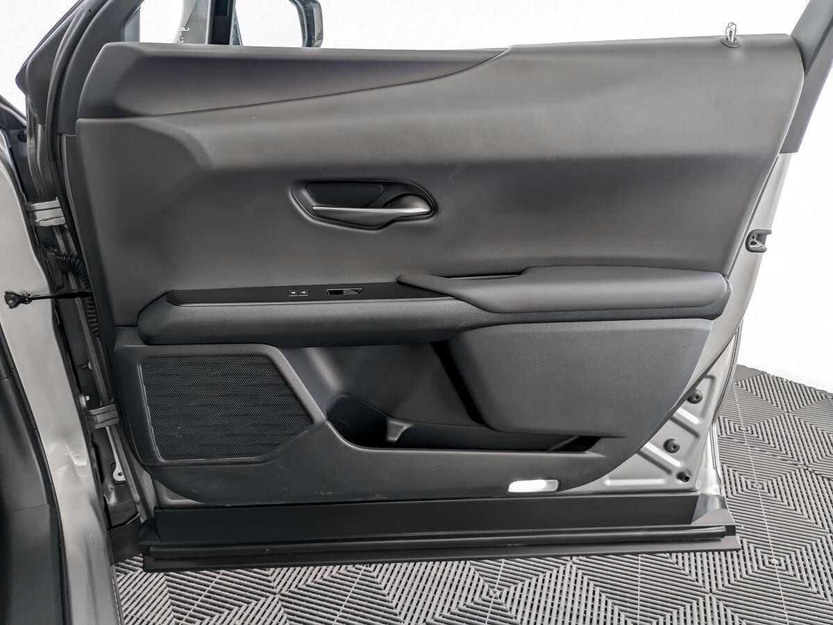 Купить Lexus UX, 2020, 88 849 км.. Фото: #19