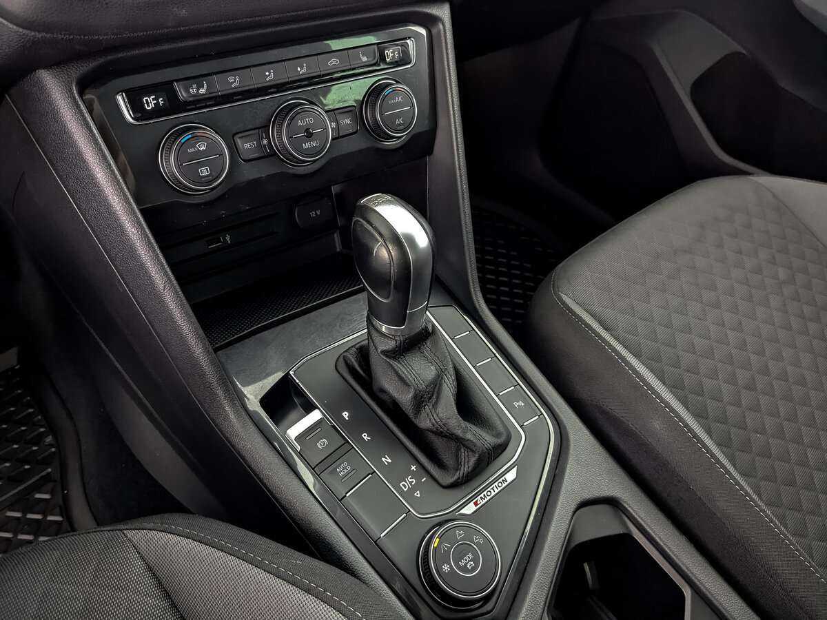 Купить Volkswagen Tiguan, 2018, 133 758 км.. Фото: #16
