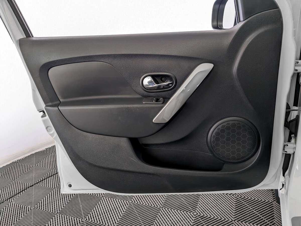 Купить Рено Логан, 2017, 100 655 км.. Фото: #14