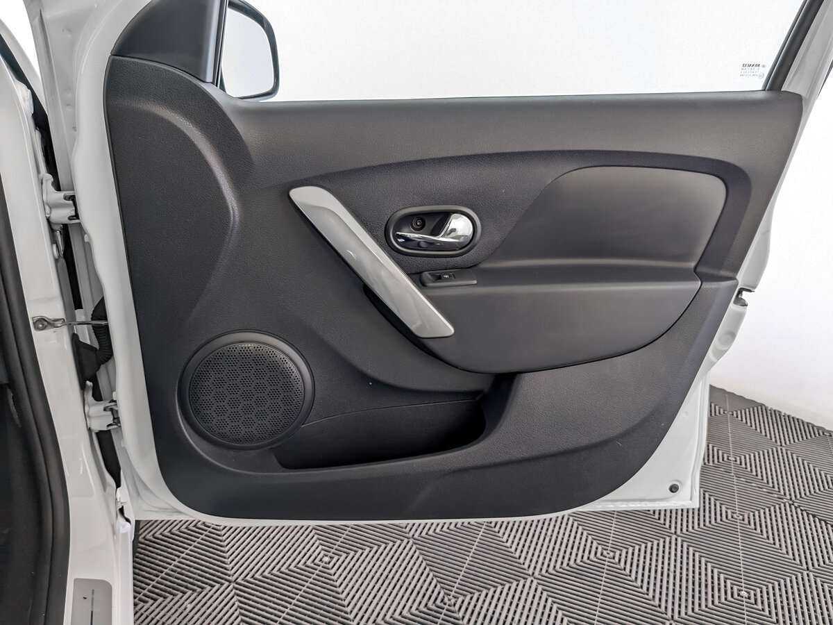 Купить Рено Логан, 2017, 100 655 км.. Фото: #19