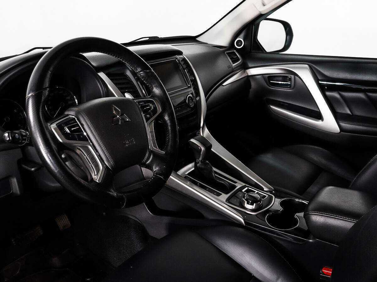 Купить Mitsubishi Pajero Sport, 2016, 201 246 км.. Фото: #7