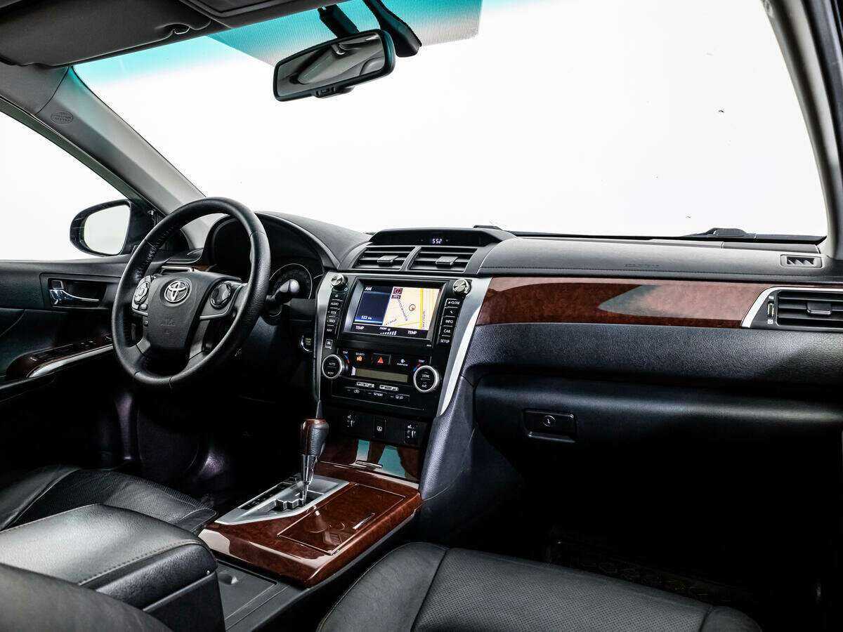 Купить Toyota Camry, 2013, 240 160 км.. Фото: #8