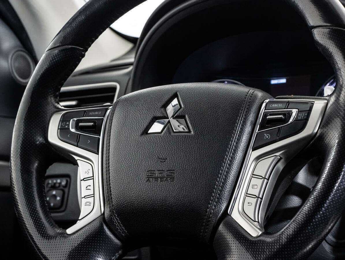 Купить Mitsubishi Pajero Sport, 2017, 100 868 км.. Фото: #8