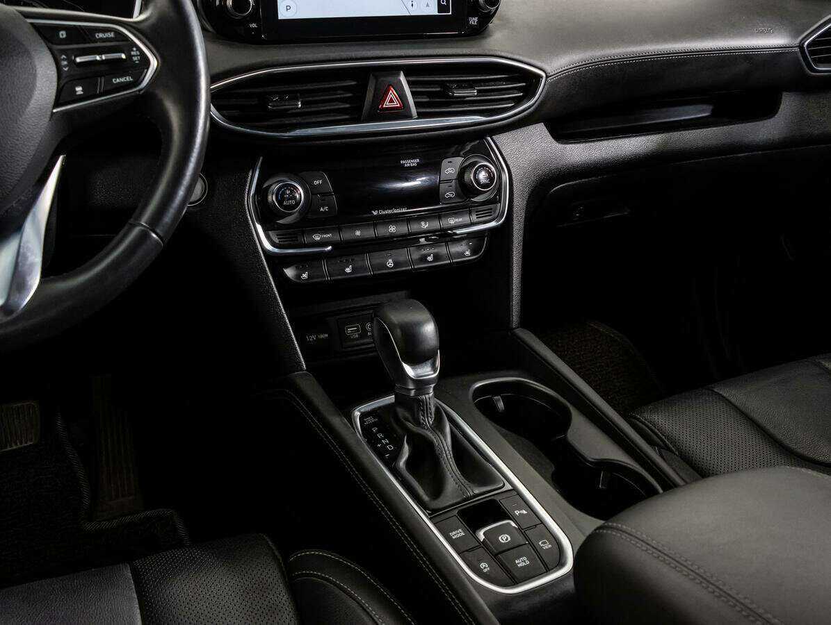 Купить Hyundai Santa Fe, 2018, 77 634 км.. Фото: #9