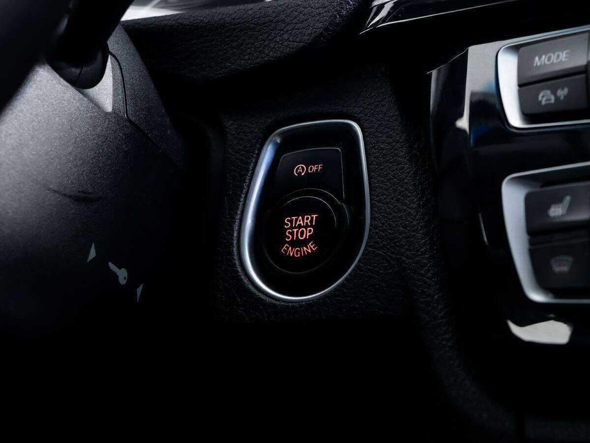 Купить BMW 3 серии, 2018, 145 981 км.. Фото: #12