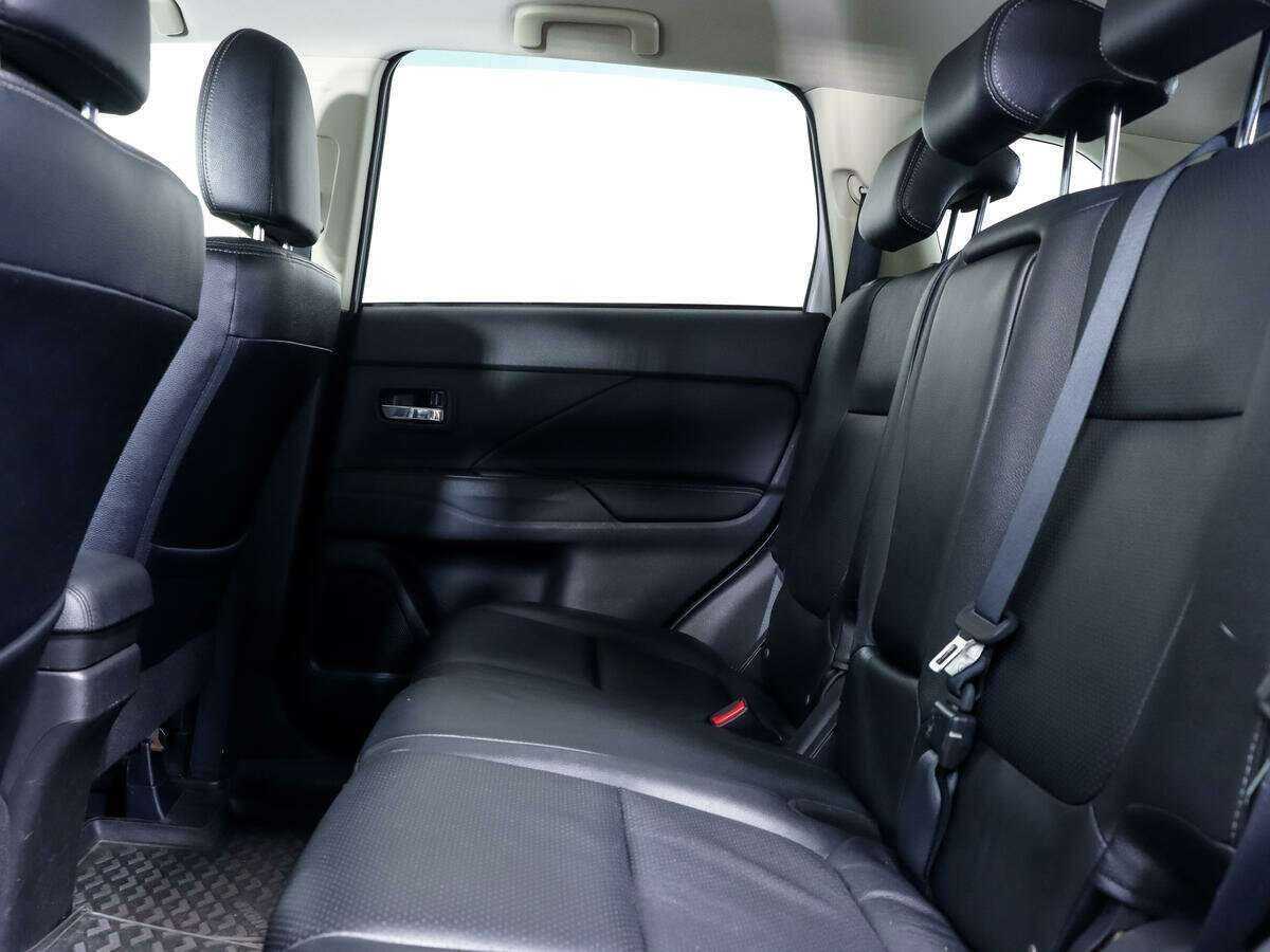 Купить Митсубиши Оутлэндер, 2015, 160 719 км.. Фото: #10