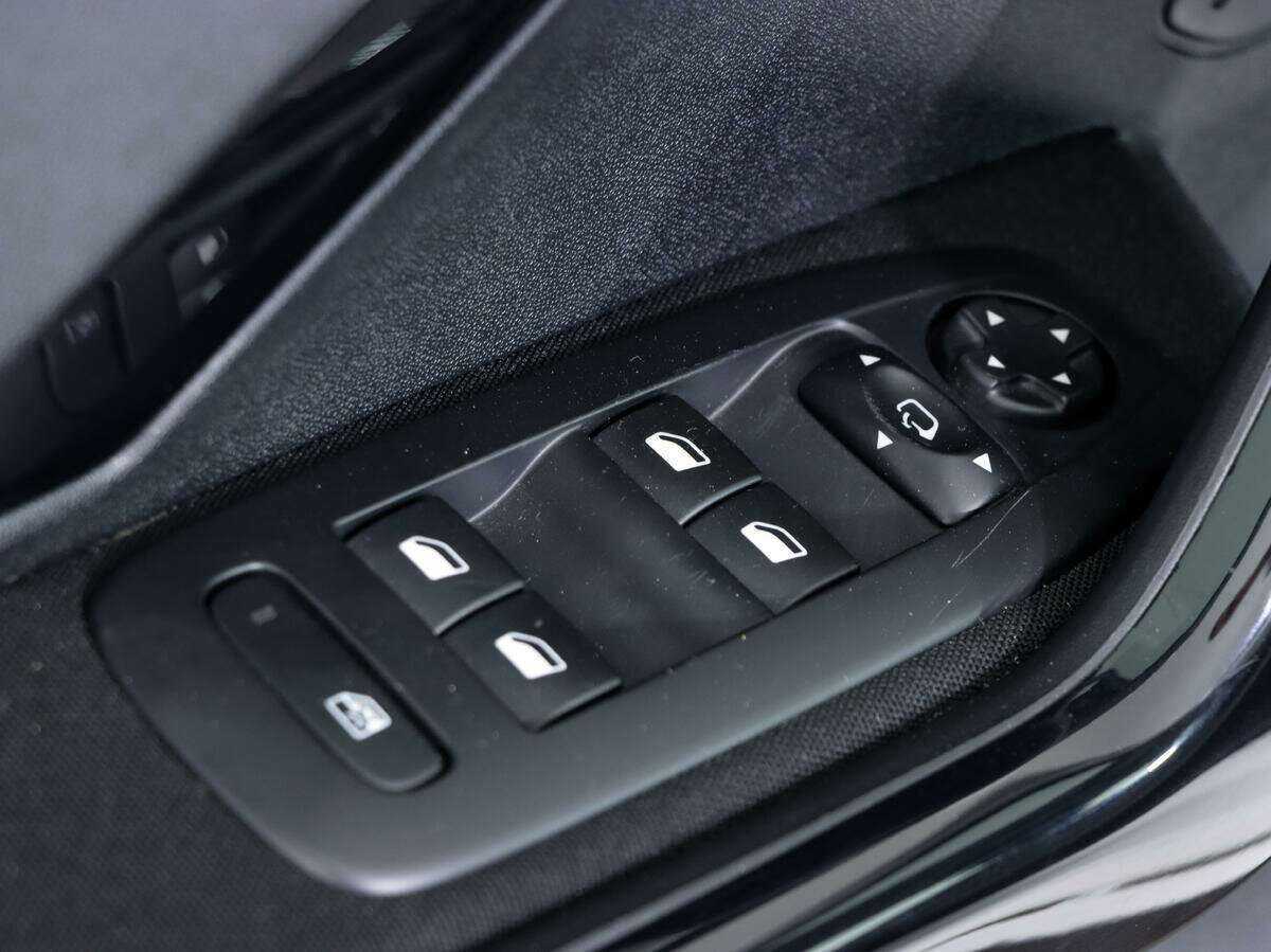 Купить Пежо 208, 2013, 90 441 км.. Фото: #13