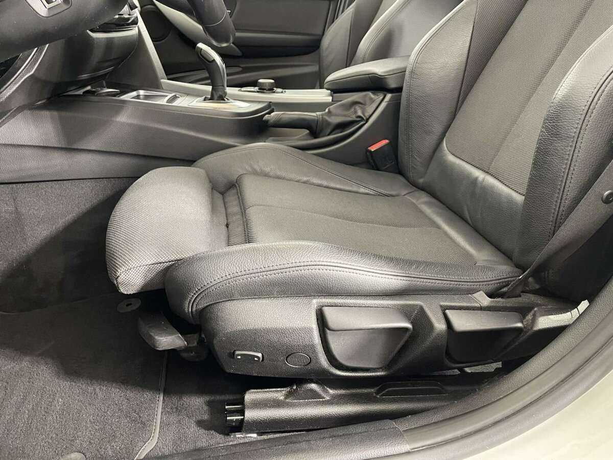 Купить BMW 3 серии, 2018, 136 664 км.. Фото: #9
