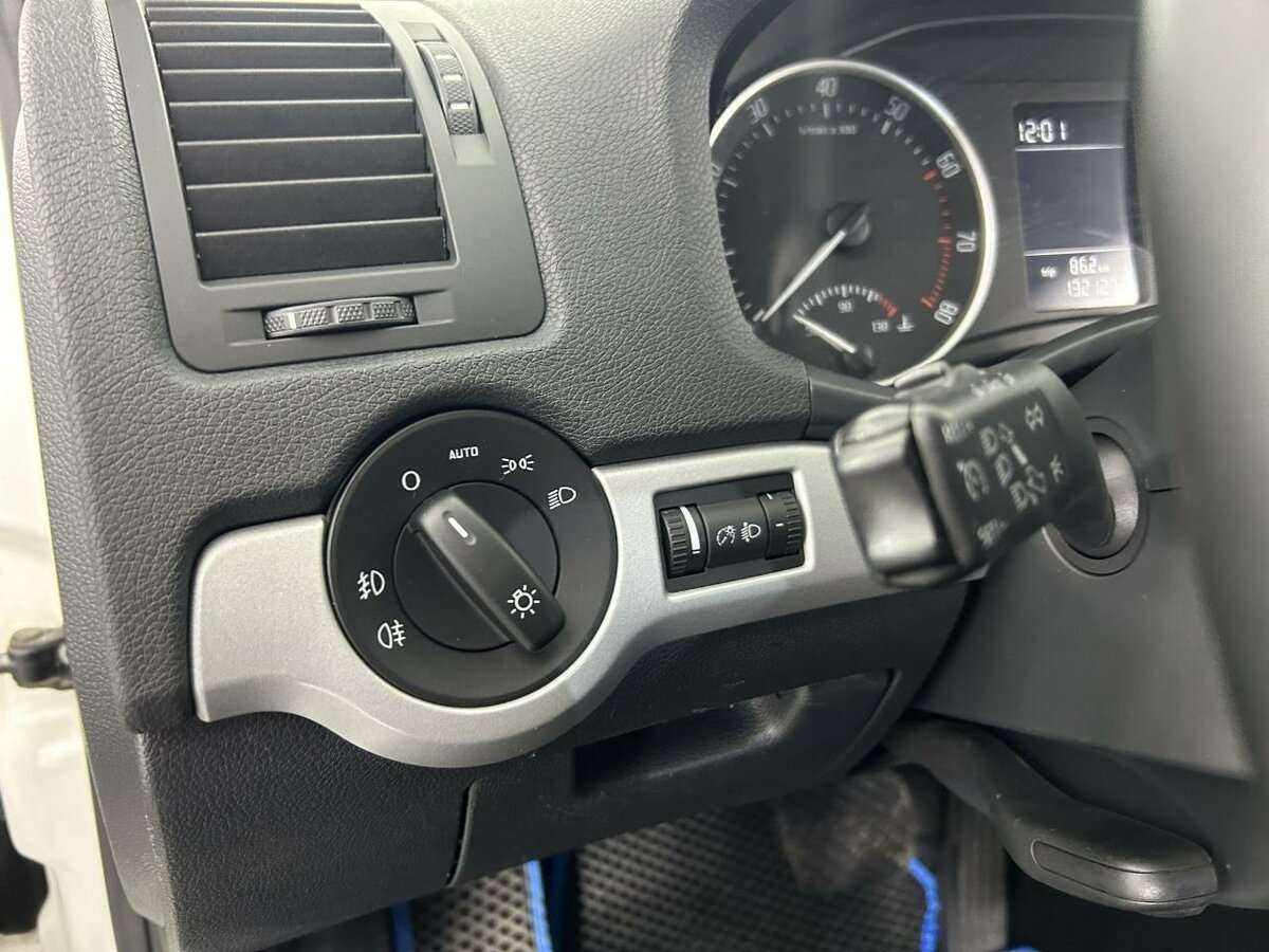 Купить Шкода Октавия, 2012, 132 127 км.. Фото: #8