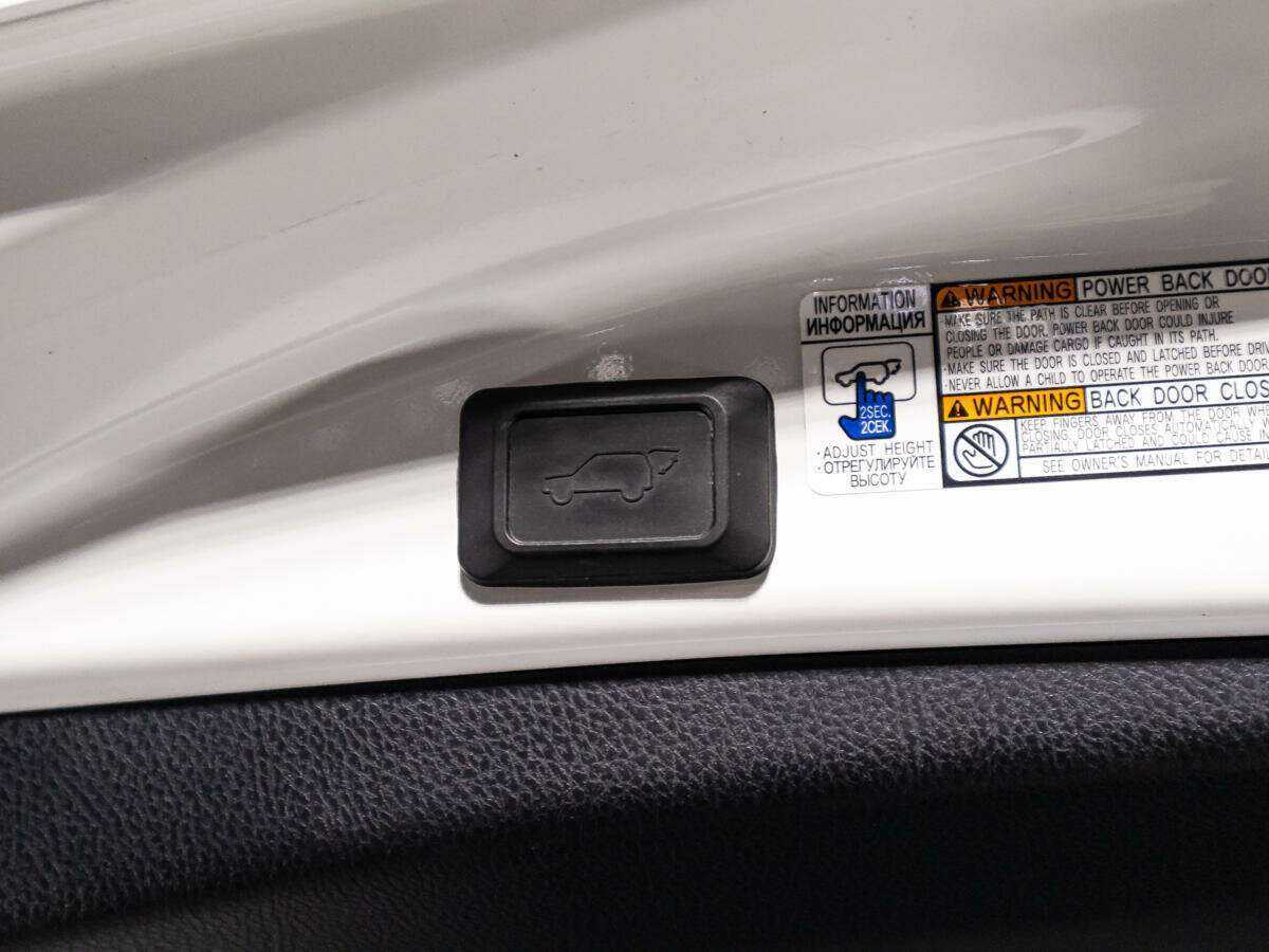 Купить Toyota RAV4, 2018, 109 603 км.. Фото: #15