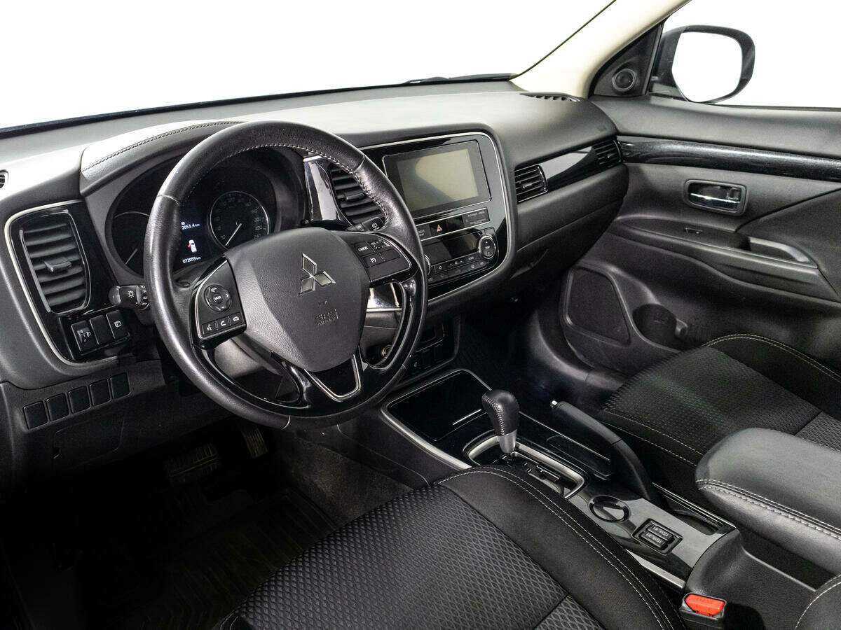 Купить Mitsubishi Outlander, 2019, 72 053 км.. Фото: #10