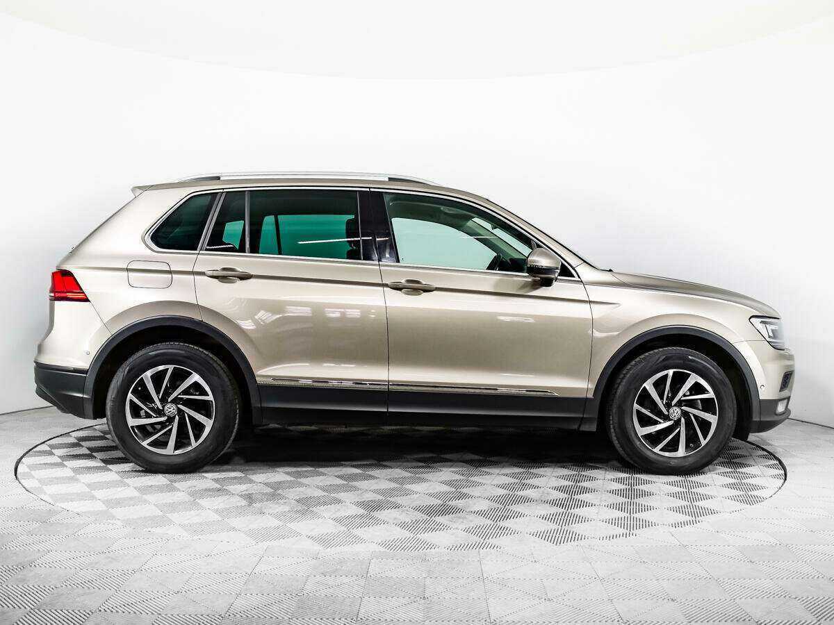 Купить Volkswagen Tiguan, 2018, 111 982 км.. Фото: #2