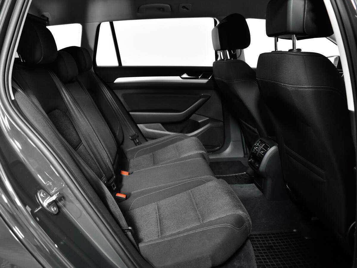 Купить Volkswagen Passat, 2018, 134 790 км.. Фото: #9
