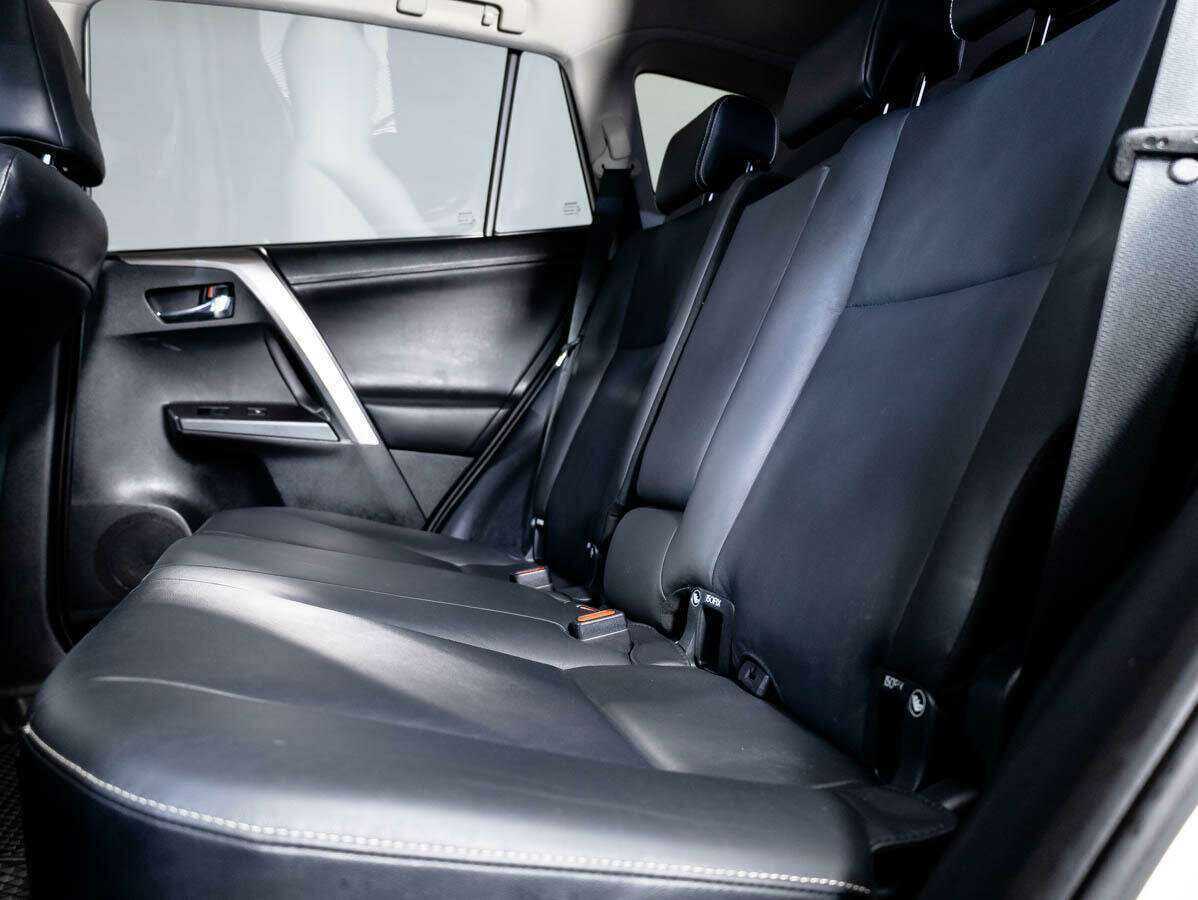 Купить Toyota RAV4, 2018, 98 863 км.. Фото: #12