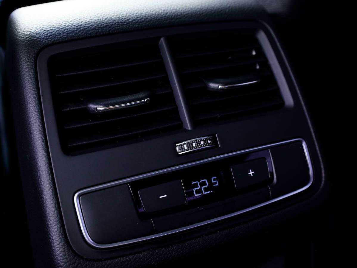 Купить Audi A4, 2015, 120 174 км.. Фото: #14