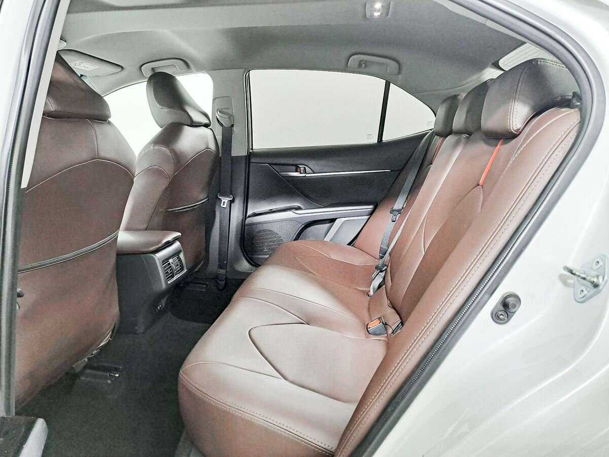 Купить Toyota Camry, 2019, 65 000 км.. Фото: #9