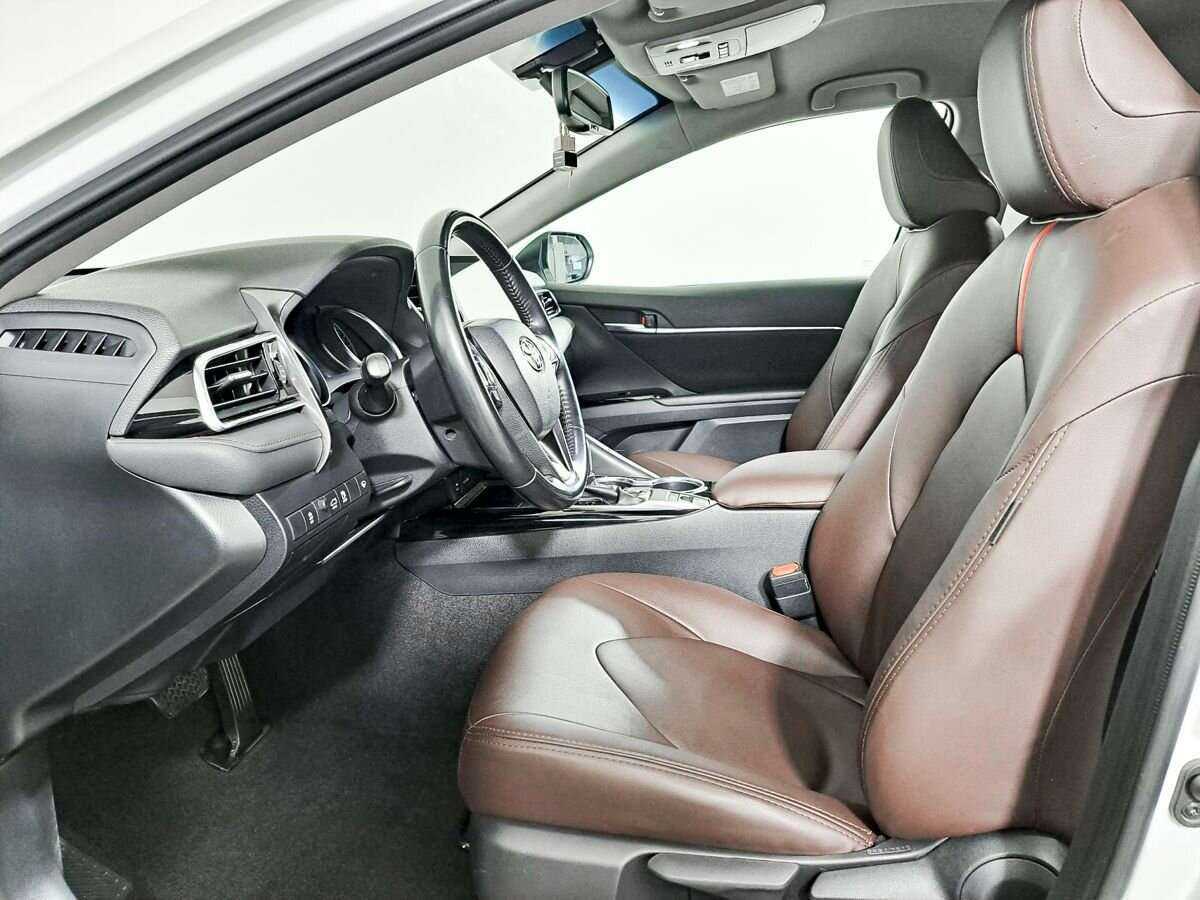 Купить Toyota Camry, 2019, 65 000 км.. Фото: #13