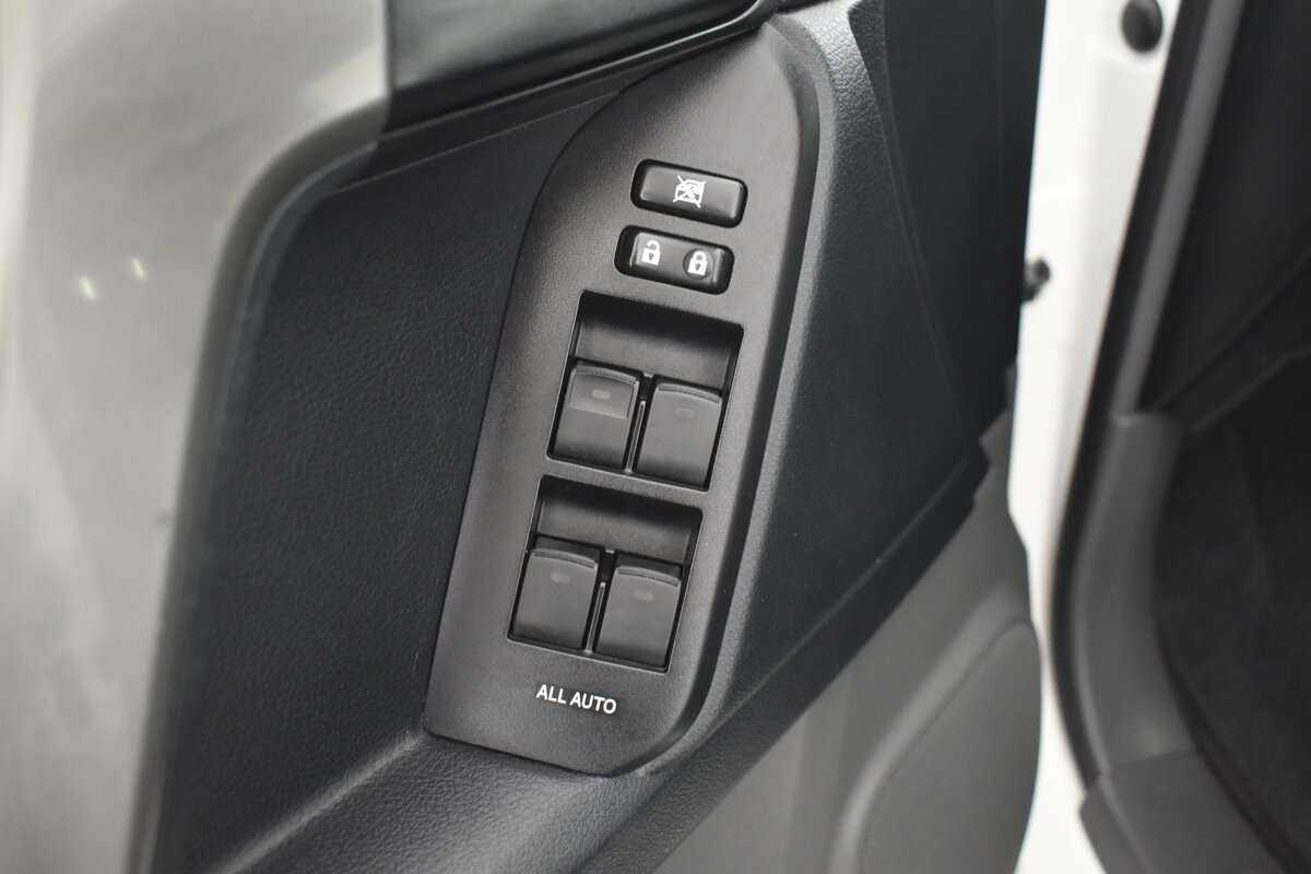 Купить Toyota Land Cruiser Prado, 2012, 178 000 км.. Фото: #7