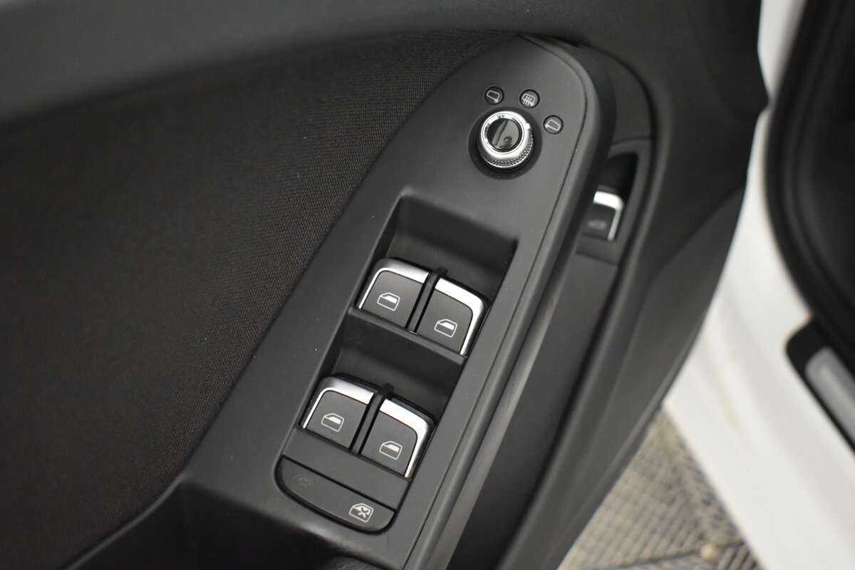 Купить Audi A4, 2012, 176 638 км.. Фото: #7