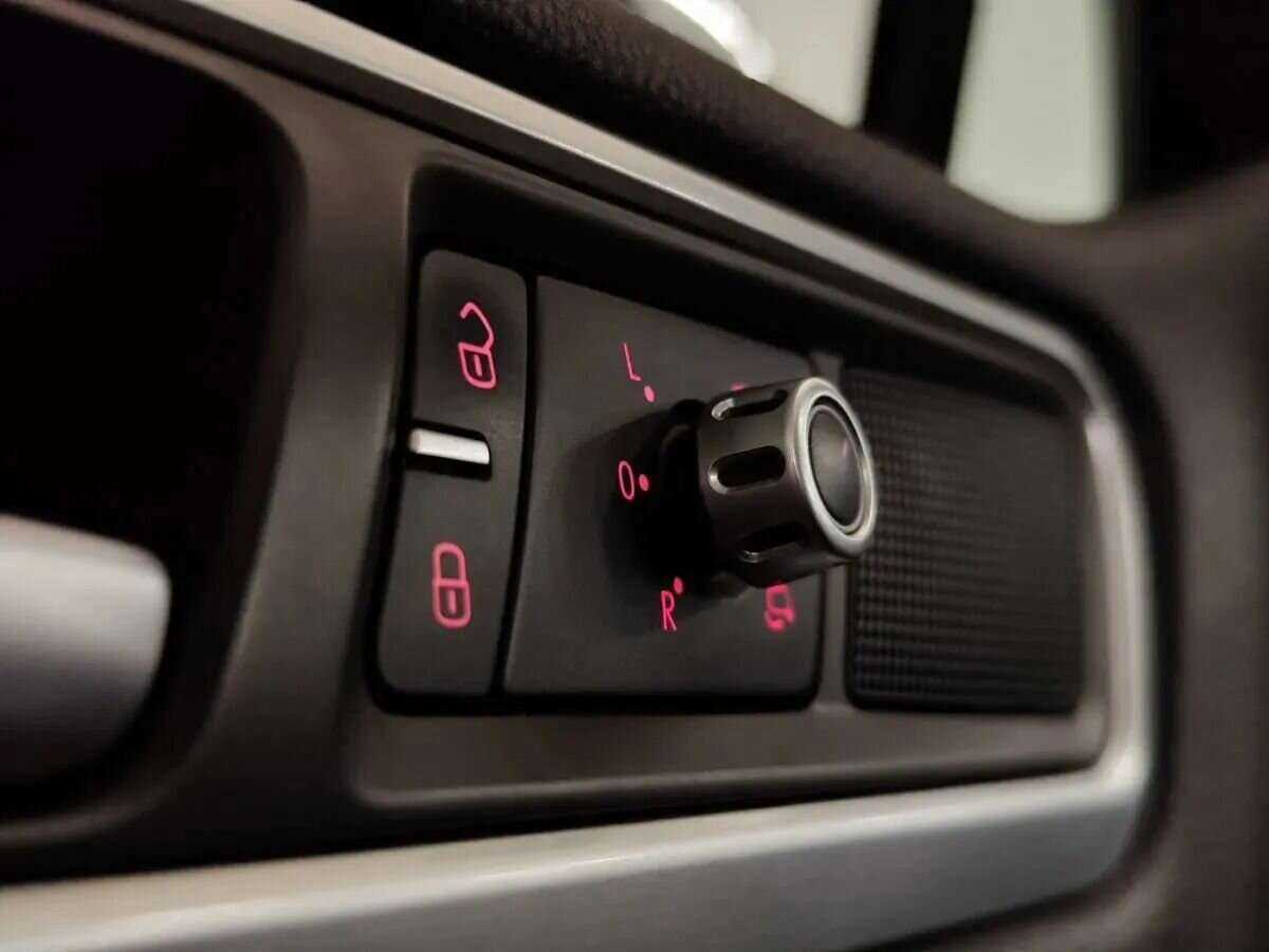 Купить Volkswagen Touareg, 2014, 176 954 км.. Фото: #11