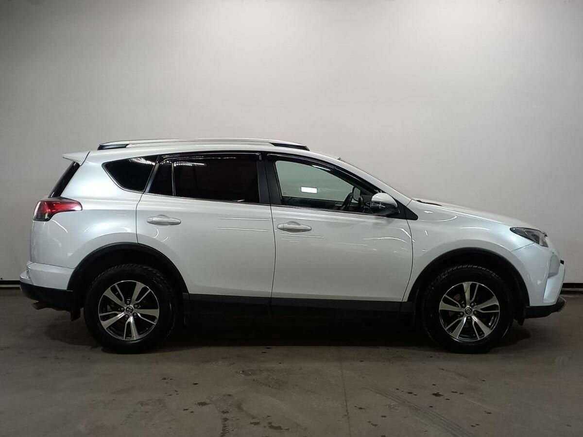 Купить Toyota RAV4, 2018, 95 472 км.. Фото: #3