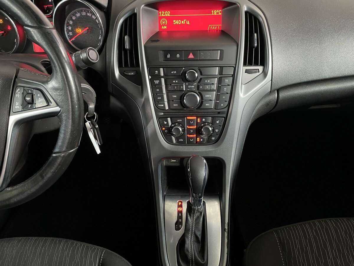 Купить Опель Астра, 2013, 205 254 км.. Фото: #10