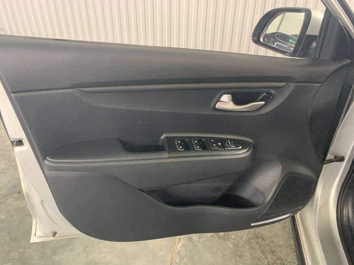 Купить Киа Рио, 2019, 60 439 км.. Фото: #20