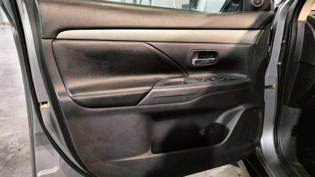 Купить Митсубиши Оутлэндер, 2012, 169 083 км.. Фото: #12