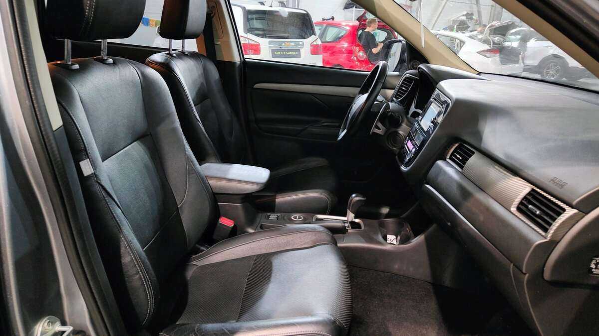 Купить Митсубиши Оутлэндер, 2012, 169 083 км.. Фото: #15