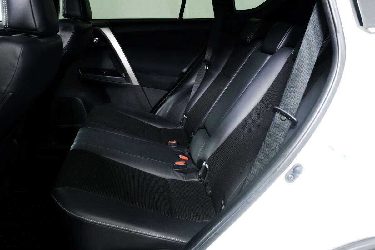 Купить Toyota RAV4, 2016, 60 188 км.. Фото: #11