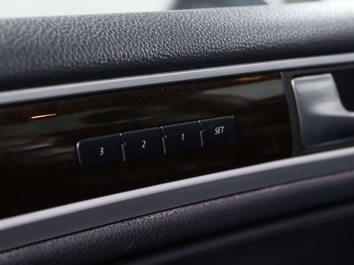 Купить Volkswagen Touareg, 2013, 143 706 км.. Фото: #19