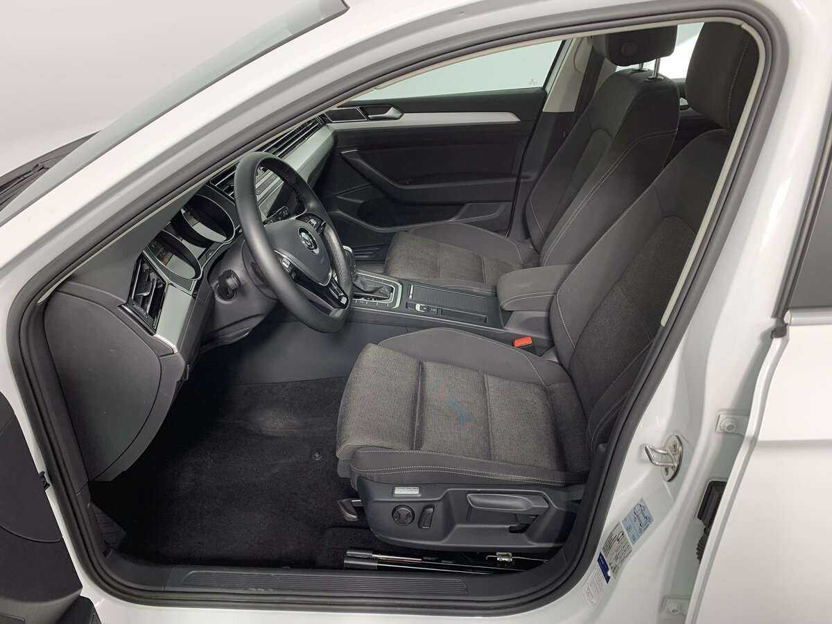 Купить Volkswagen Passat, 2019, 101 776 км.. Фото: #13