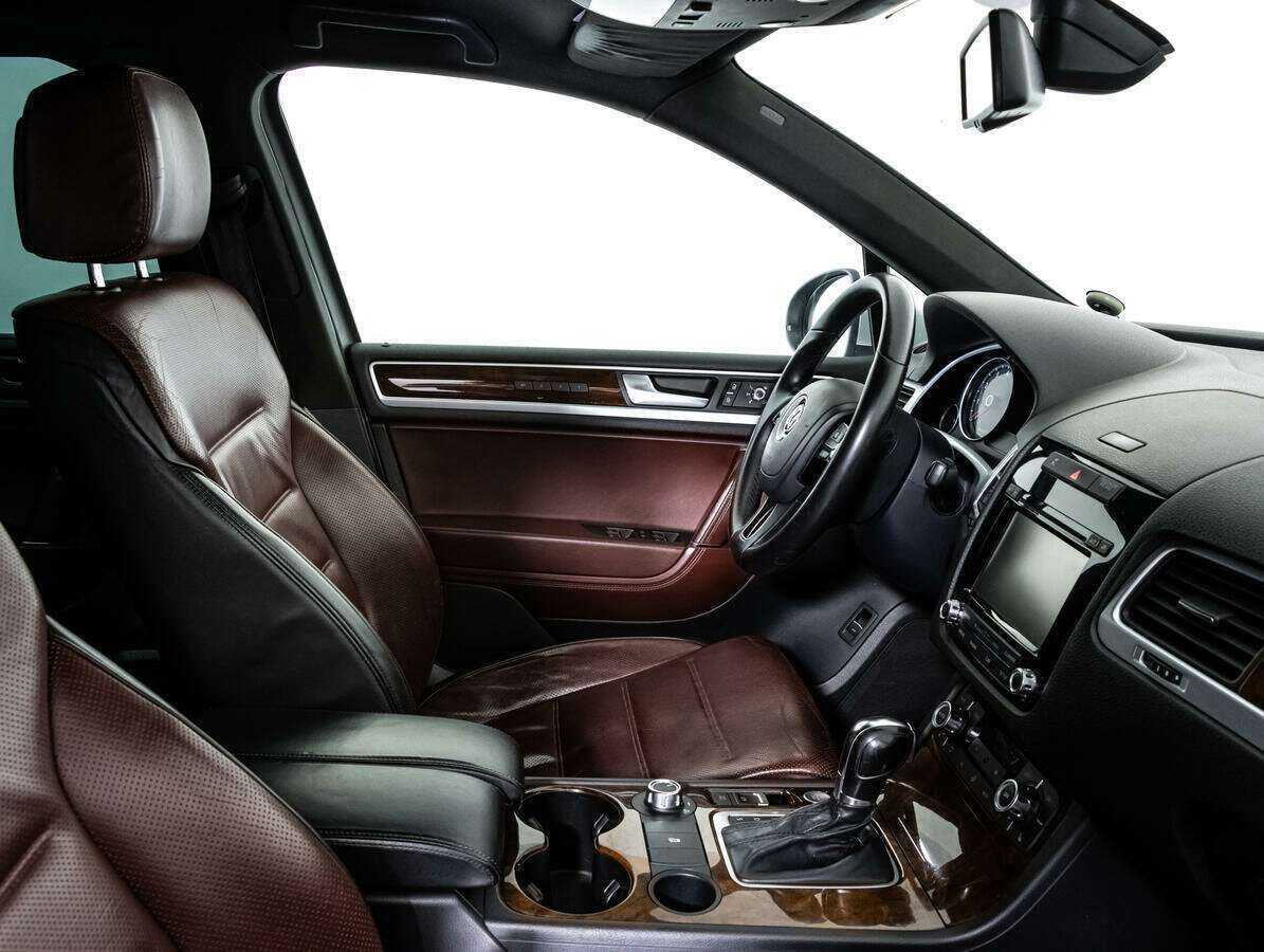 Купить Volkswagen Touareg, 2012, 229 375 км.. Фото: #11