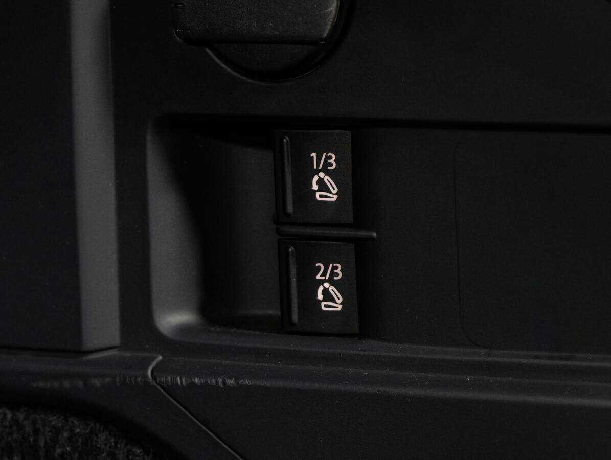 Купить Volkswagen Touareg, 2012, 229 375 км.. Фото: #18