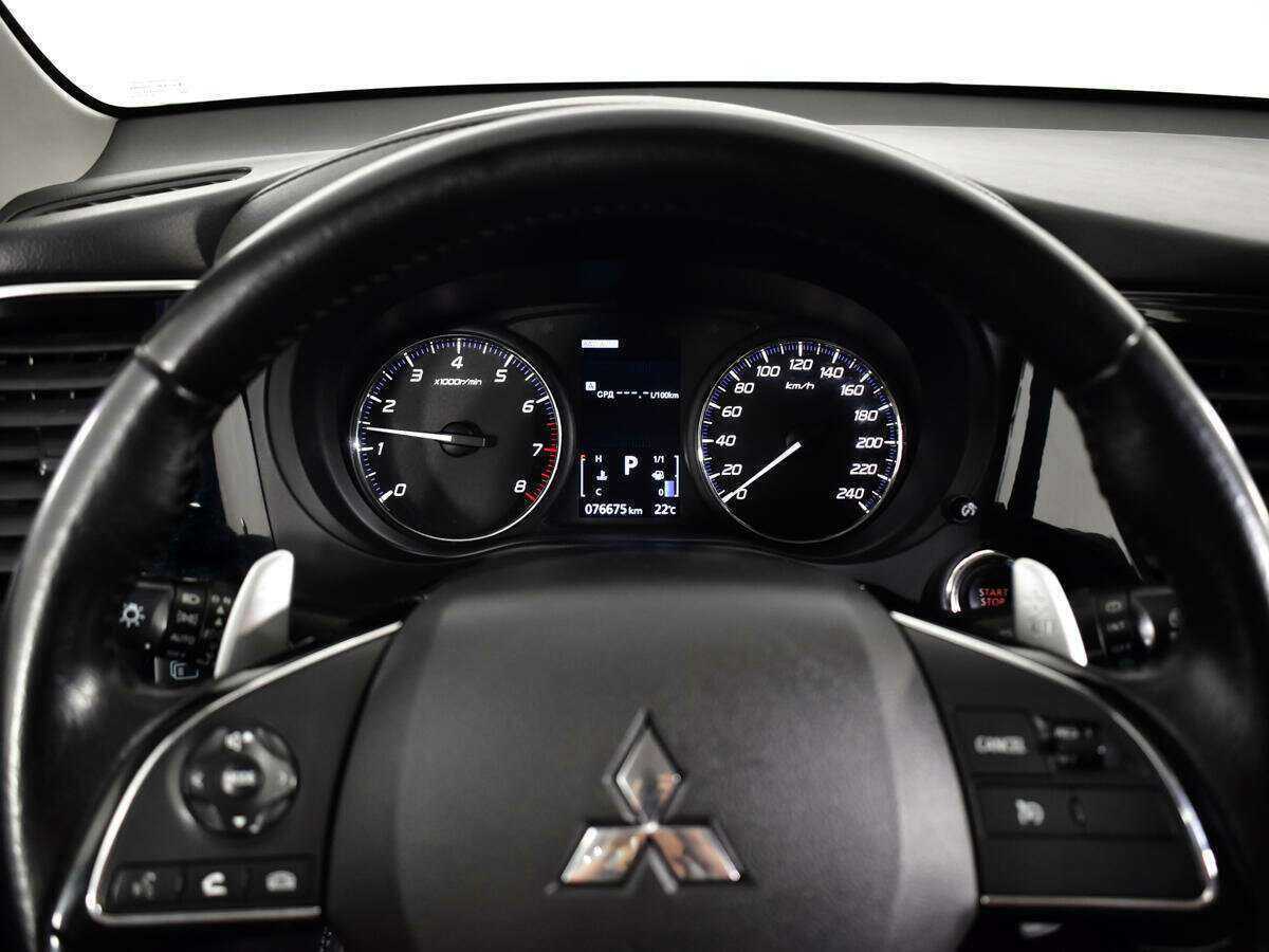 Купить Mitsubishi Outlander, 2016, 76 674 км.. Фото: #10
