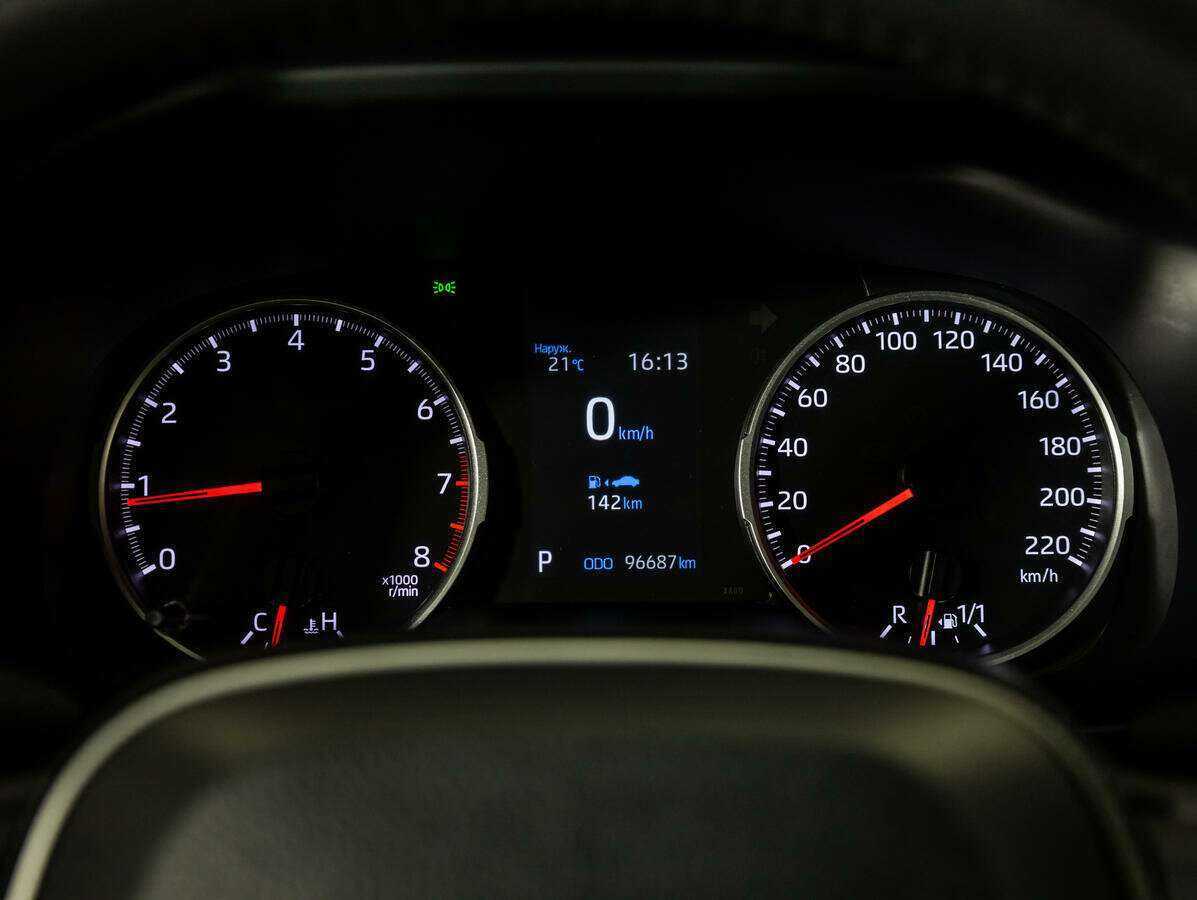 Купить Toyota RAV4, 2021, 96 678 км.. Фото: #8