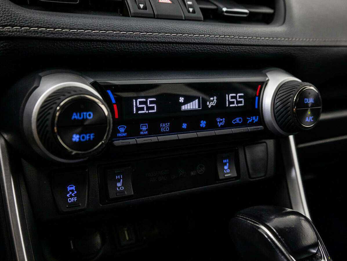 Купить Toyota RAV4, 2021, 96 678 км.. Фото: #13