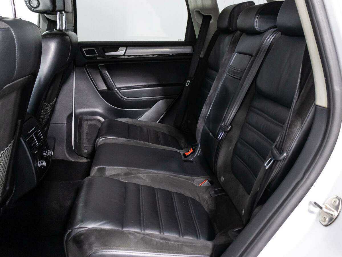 Купить Volkswagen Touareg, 2012, 236 145 км.. Фото: #9