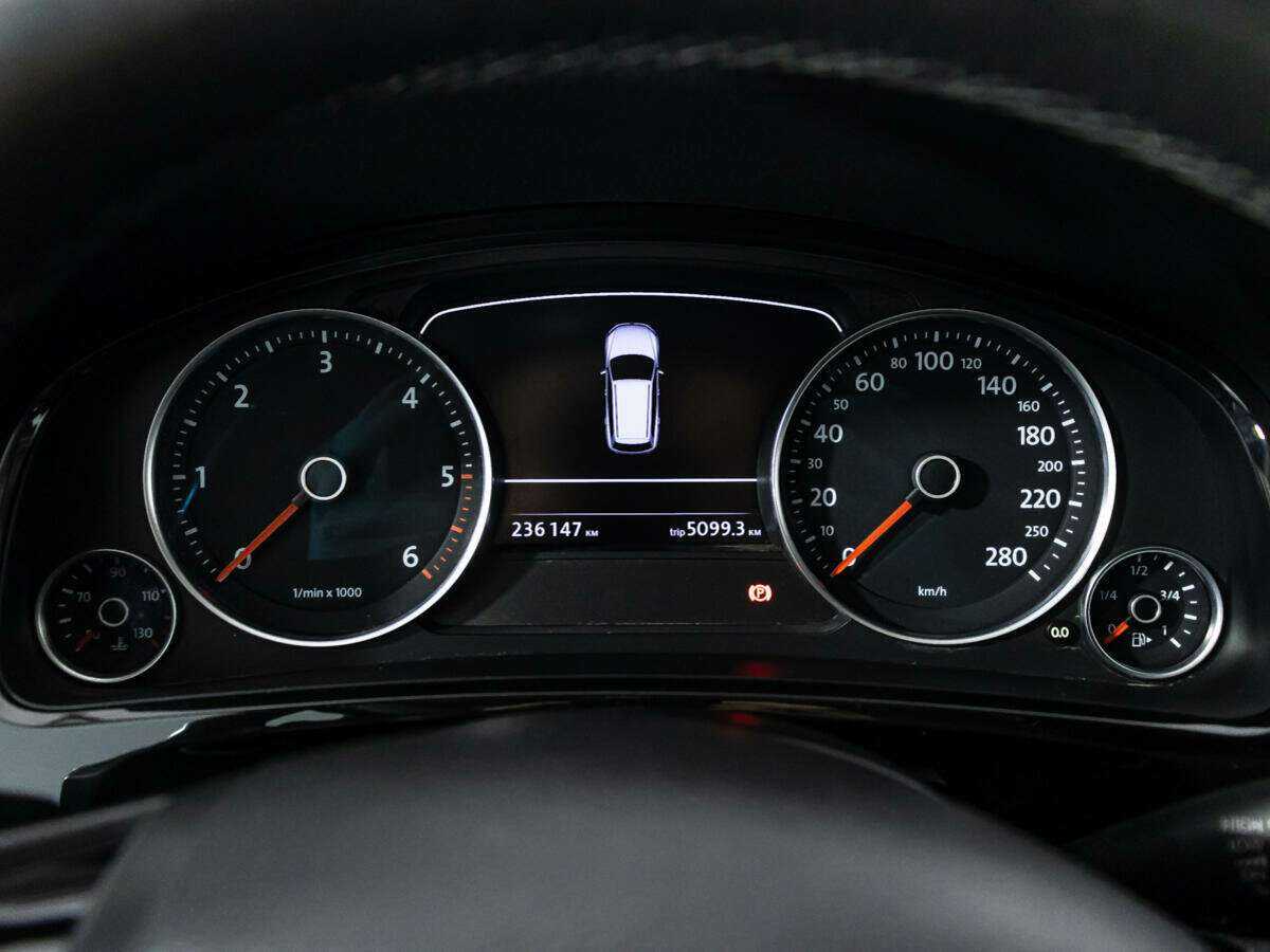 Купить Volkswagen Touareg, 2012, 236 145 км.. Фото: #11
