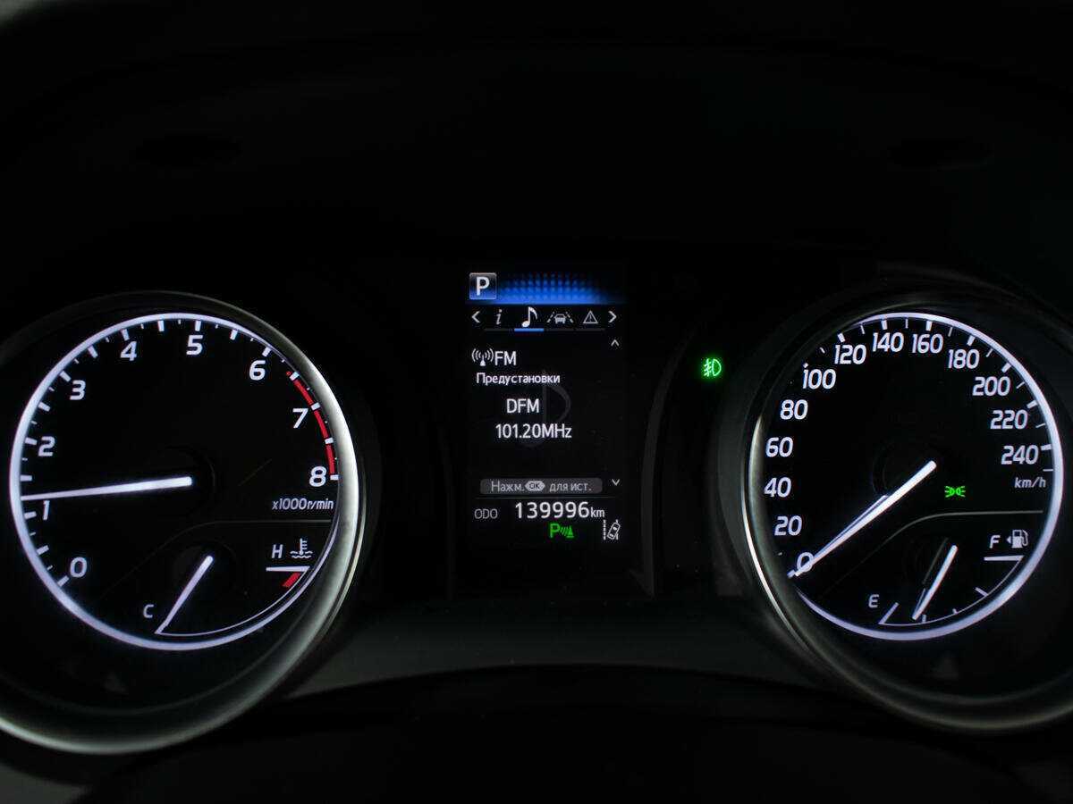 Купить Toyota Camry, 2018, 139 991 км.. Фото: #10