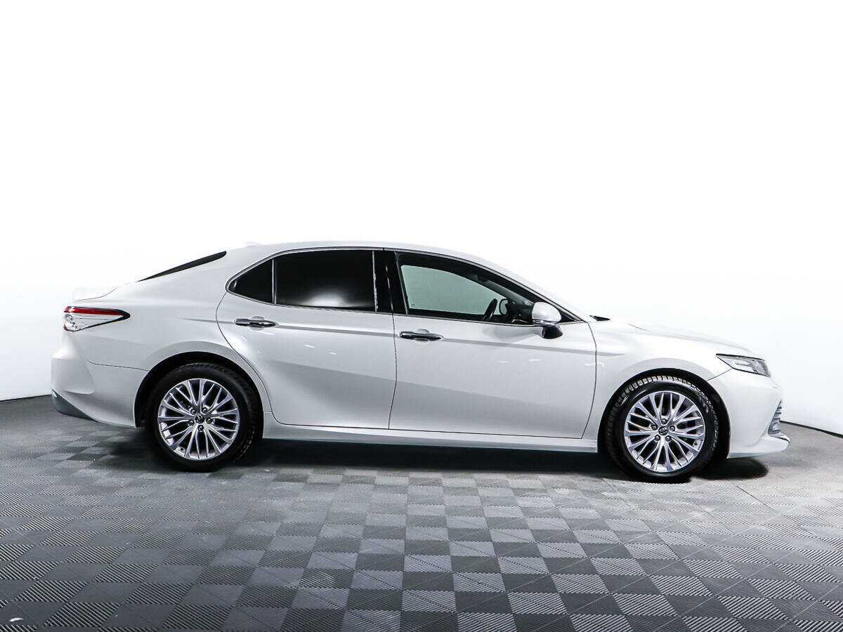 Купить Toyota Camry, 2018, 62 503 км.. Фото: #3