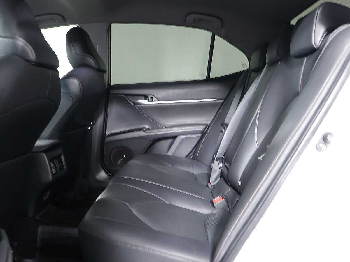 Купить Toyota Camry, 2018, 62 503 км.. Фото: #9