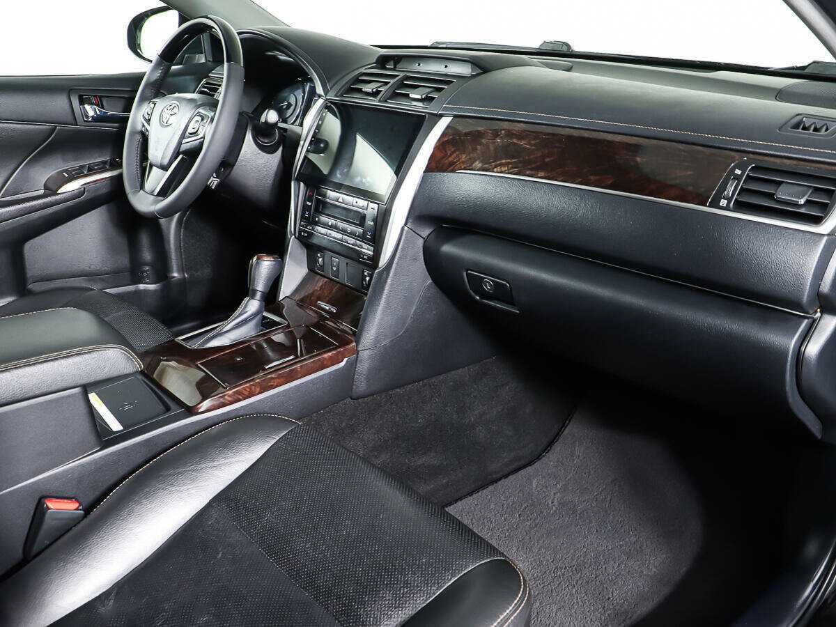 Купить Toyota Camry, 2017, 153 854 км.. Фото: #10