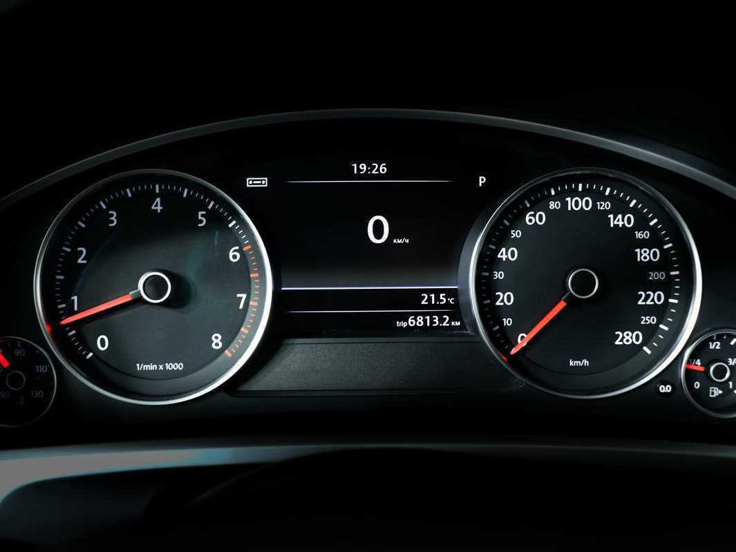 Купить Volkswagen Touareg, 2012, 168 392 км.. Фото: #9