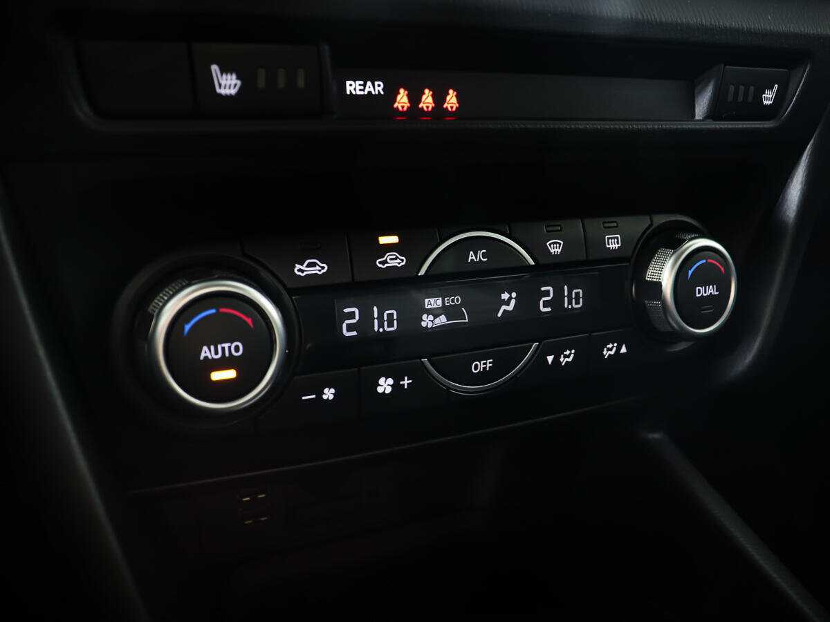 Купить Мазда 3, 2017, 120 610 км.. Фото: #16